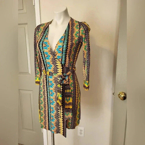 Diane Von Furstenberg DVF Silk Ervin Printed Draped Wrap Tunic Mini Dress(4) - Picture 3 of 8
